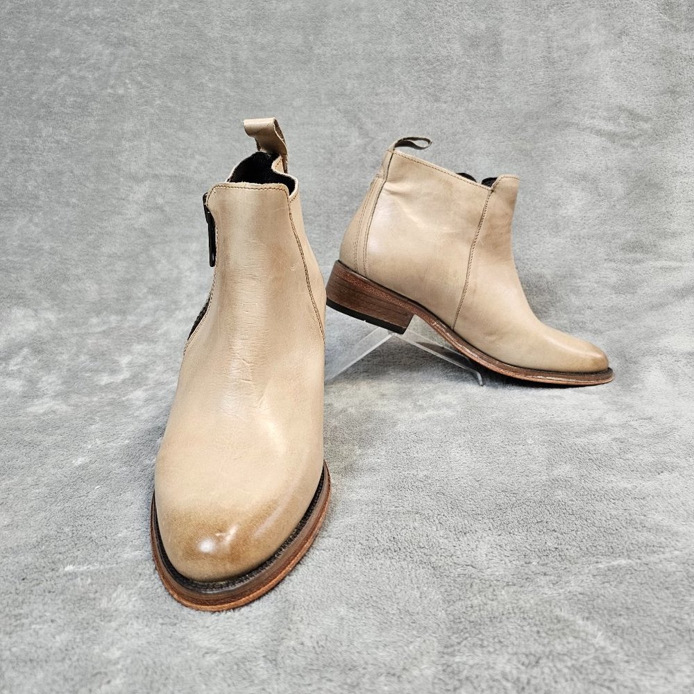 Hardy Womens Acton 2 Ankle Booties size 7.5 Beige Leather block heel side zip